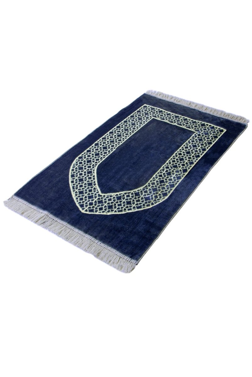 Mihrab Motif Velvet Prayer Rug – Soft Velour Islamic Sajadah - ihvan