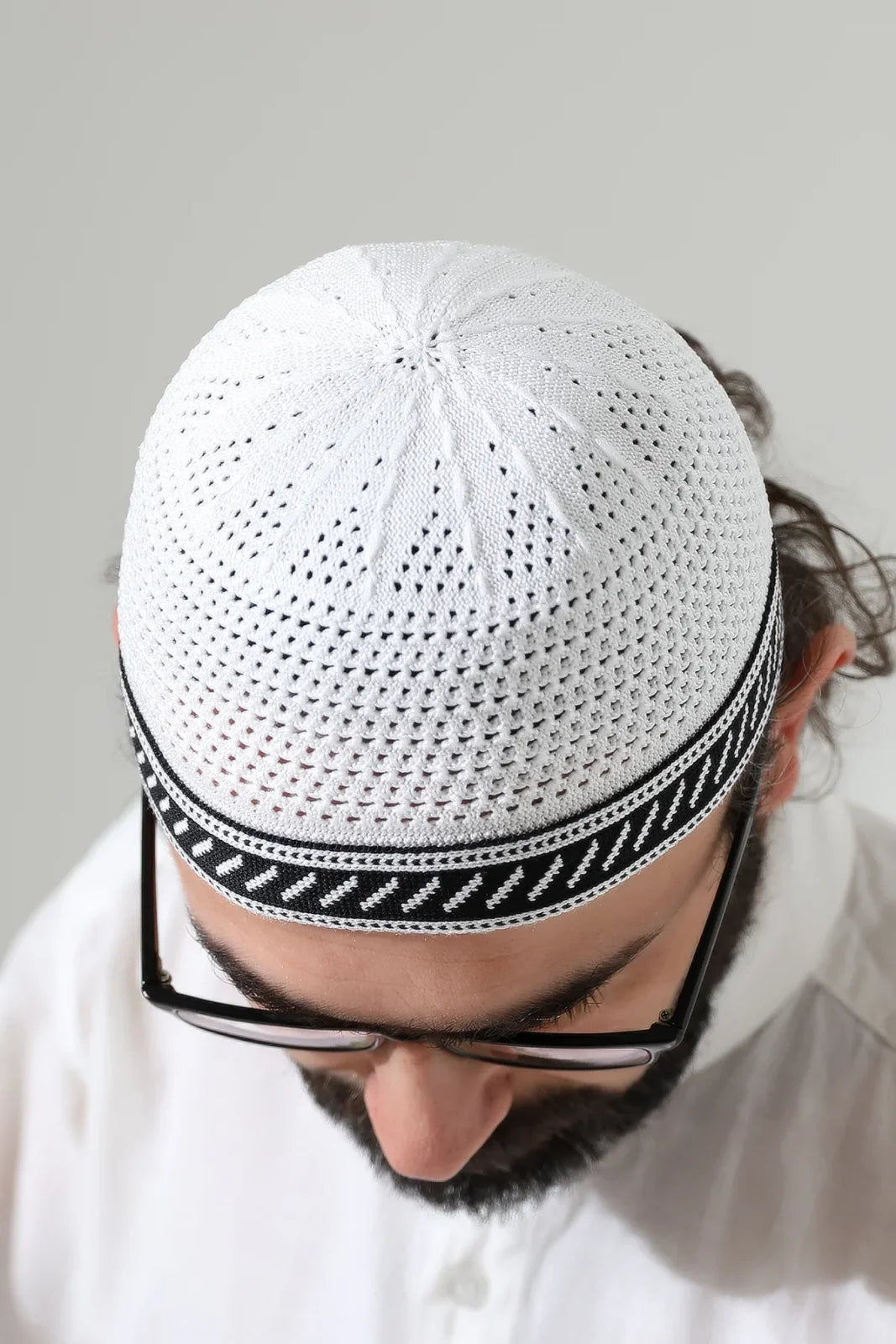 Milad Stripe-Detail Kufi Prayer Cap – Patterned Machine-Knitted Muslim Cap