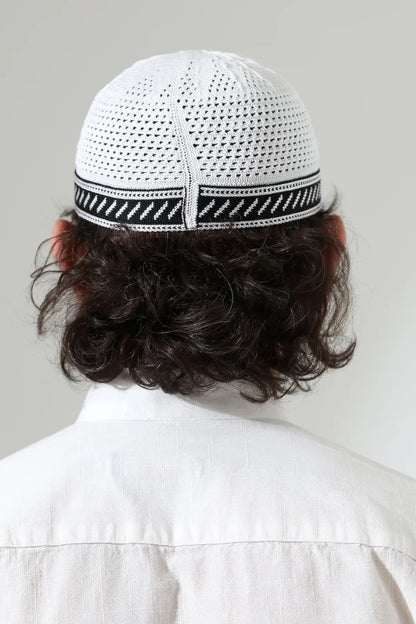 Milad Stripe-Detail Kufi Prayer Cap – Patterned Machine-Knitted Muslim Cap