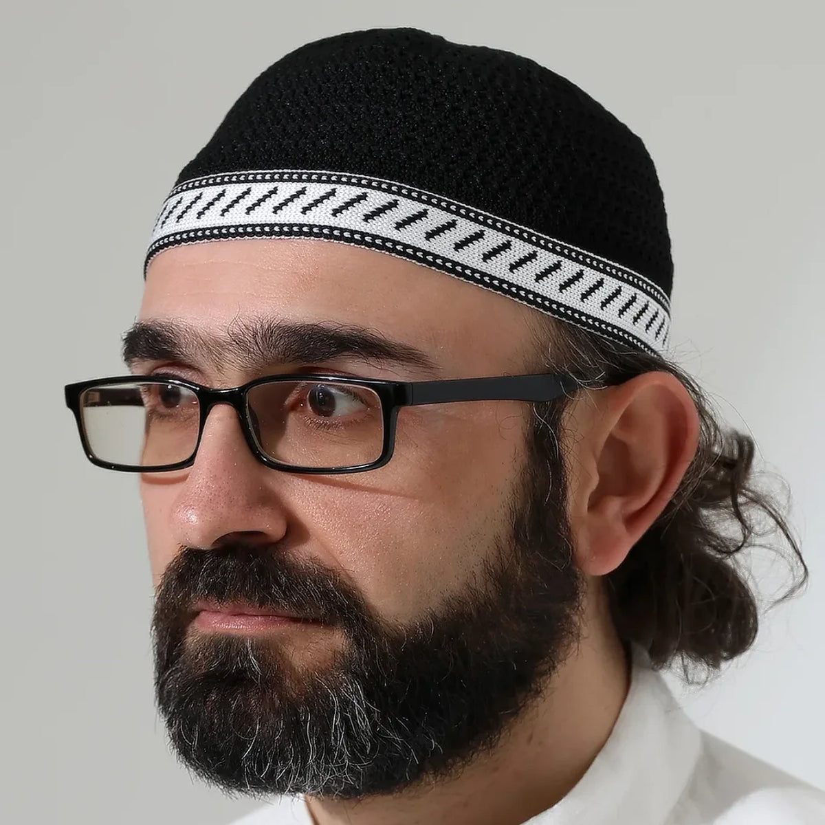 Milad Stripe-Detail Kufi Prayer Cap – Patterned Machine-Knitted Muslim Cap