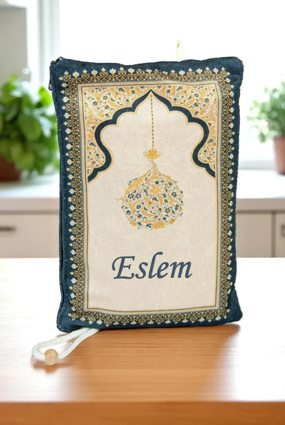 Personalized Embroidered Velvet Prayer Mat Set – Luxury Mihrab Design Prayer Rug with Matching Pouch & Pearl Tasbih