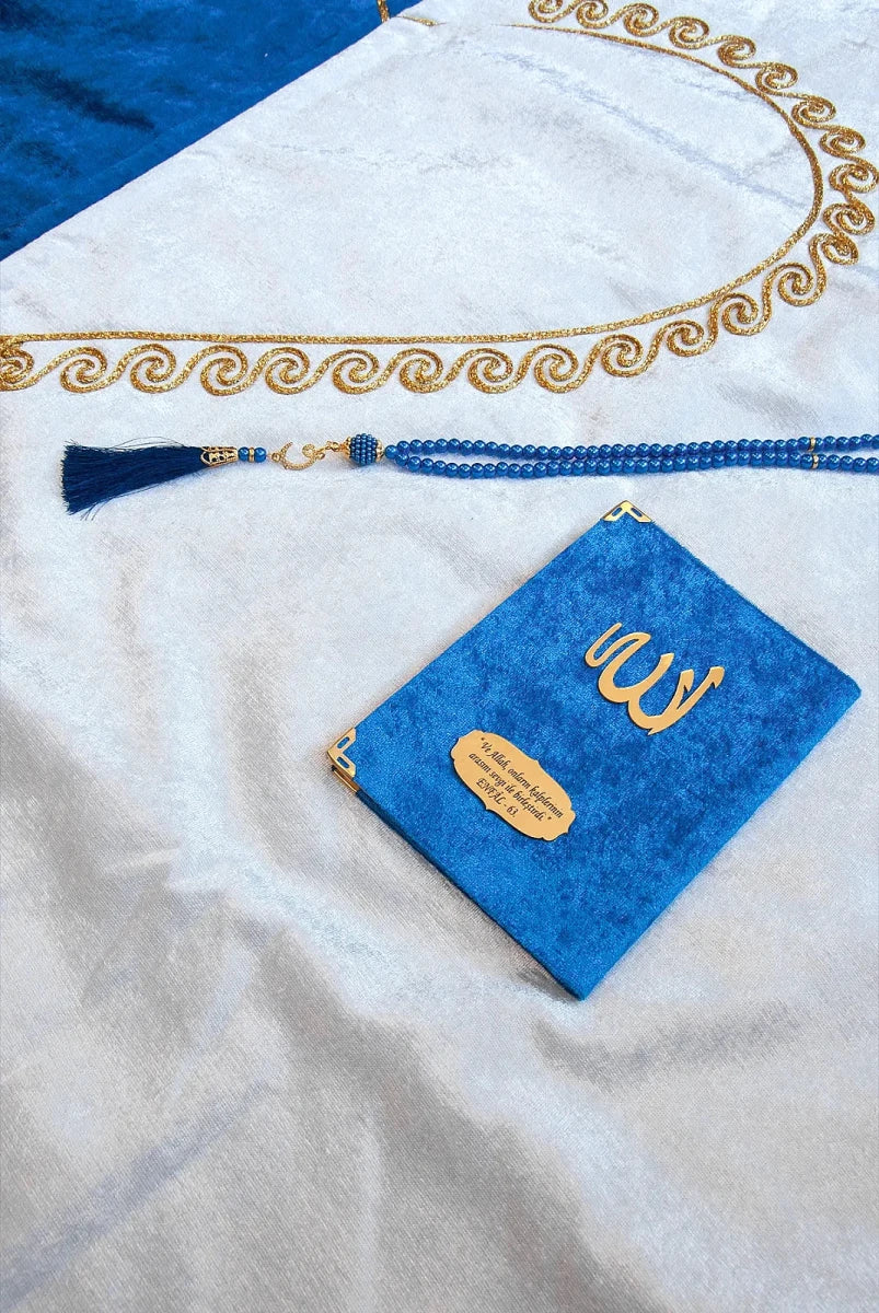 Personalized Couple Prayer Rug Gift Set with Names & Heart Design – Blue & Cream - ihvan