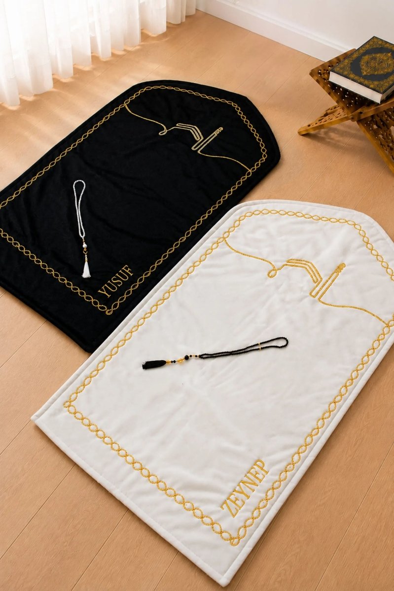Personalized Couple’s Prayer Rug Set with Kaaba Design - Black & White - ihvan