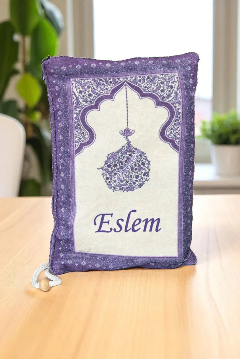 Personalized Embroidered Velvet Prayer Mat Set – Luxury Mihrab Design Prayer Rug with Matching Pouch & Pearl Tasbih - ihvan