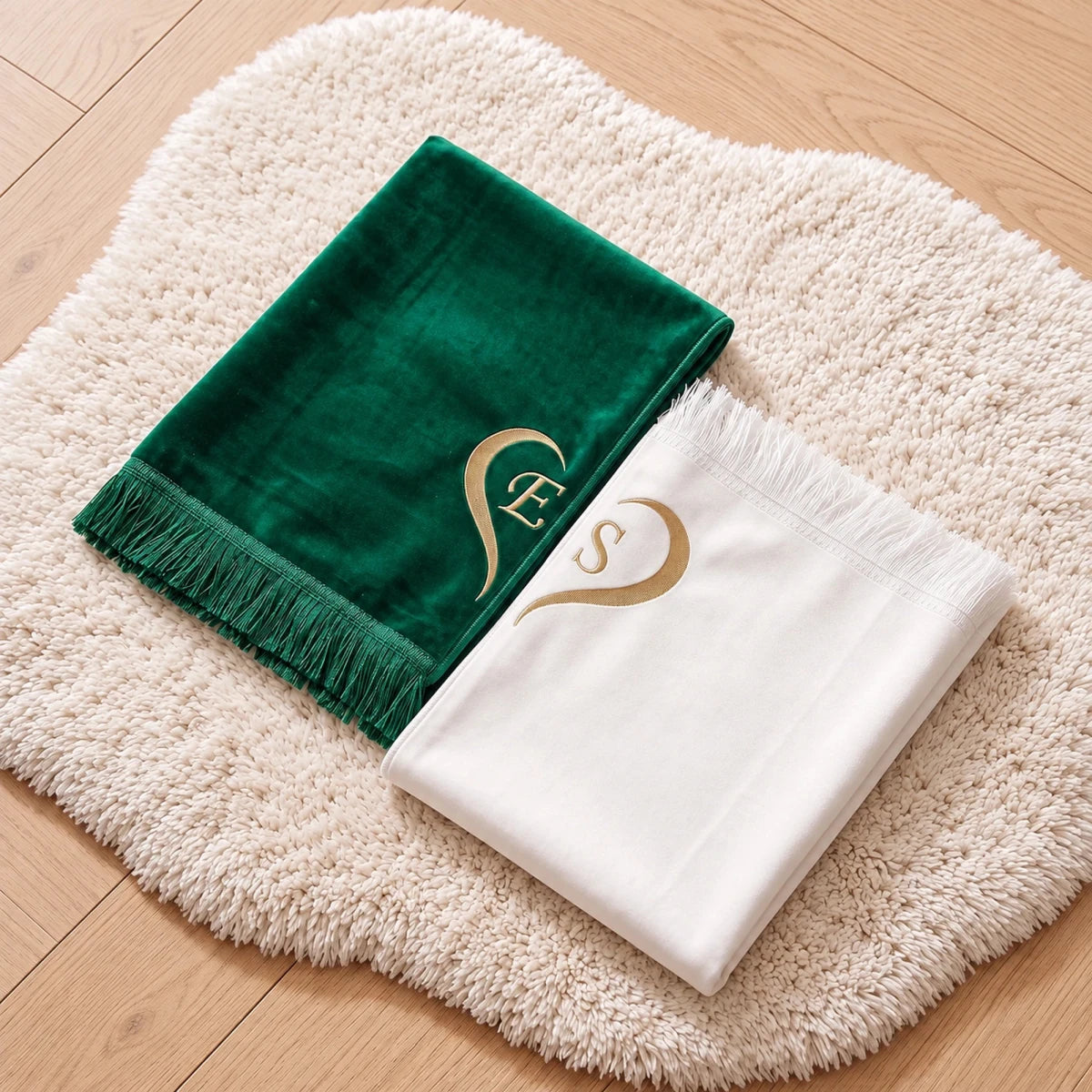 Personalized Velvet Couple Prayer Rug Set with Initials & Matching Heart Embroidery - ihvan