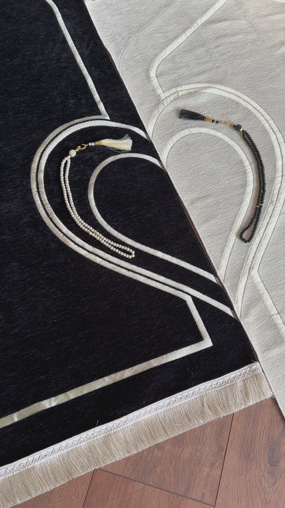 Elegant Black & Cream Muslim Prayer Rug Set for Couples | Sajadah | Janamaz - Ihvan