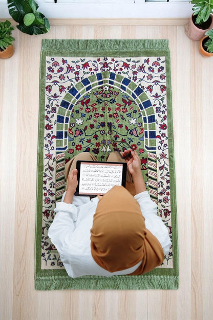 Ravza Pattern Velvet Prayer Rug – Inspired by Al - Masjid an - Nabawi, Soft Velour Texture - ihvan