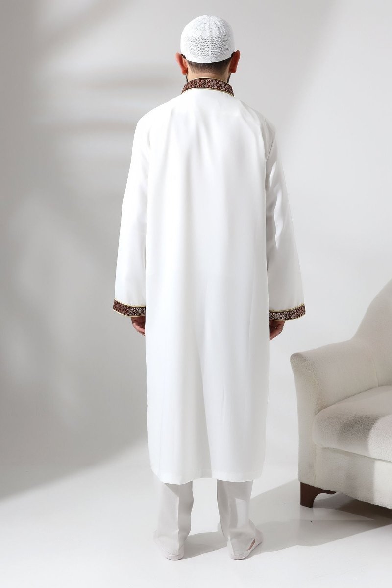 White Mandarin Collar Men's Prayer Robe with Burgundy Stripe Embroidery - ihvan