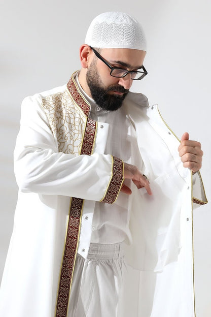 White Mandarin Collar Men's Prayer Robe with Burgundy Stripe Embroidery - ihvan