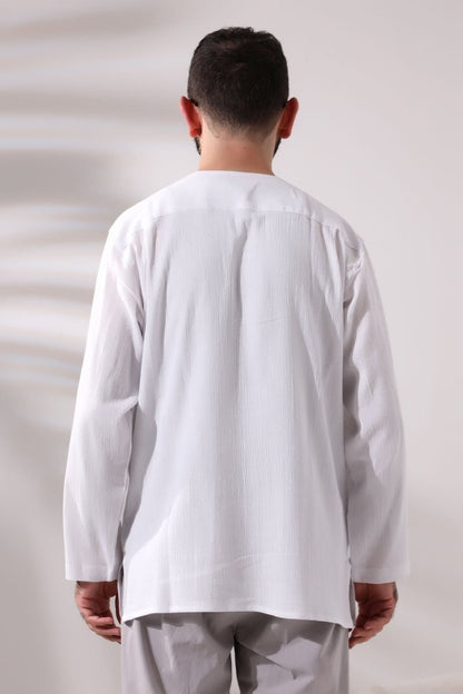 White Men's Relaxed Fit 3-Button Crew Neck Hajj and Umrah Shile Fabric Shirt - ihvan