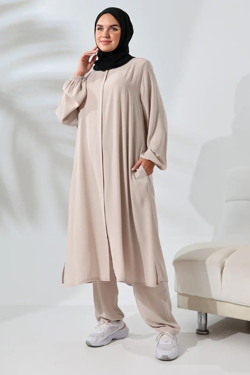 Women's Medina Silk Hajj and Umrah Hijab Two-Piece Set - Cream - ihvan