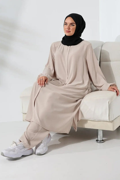 Women's Medina Silk Hajj and Umrah Hijab Two-Piece Set - Cream - ihvan